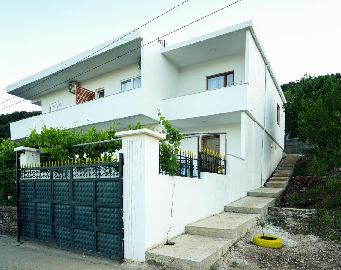 Patio Rooms Gjirokaster Ngoại thất bức ảnh