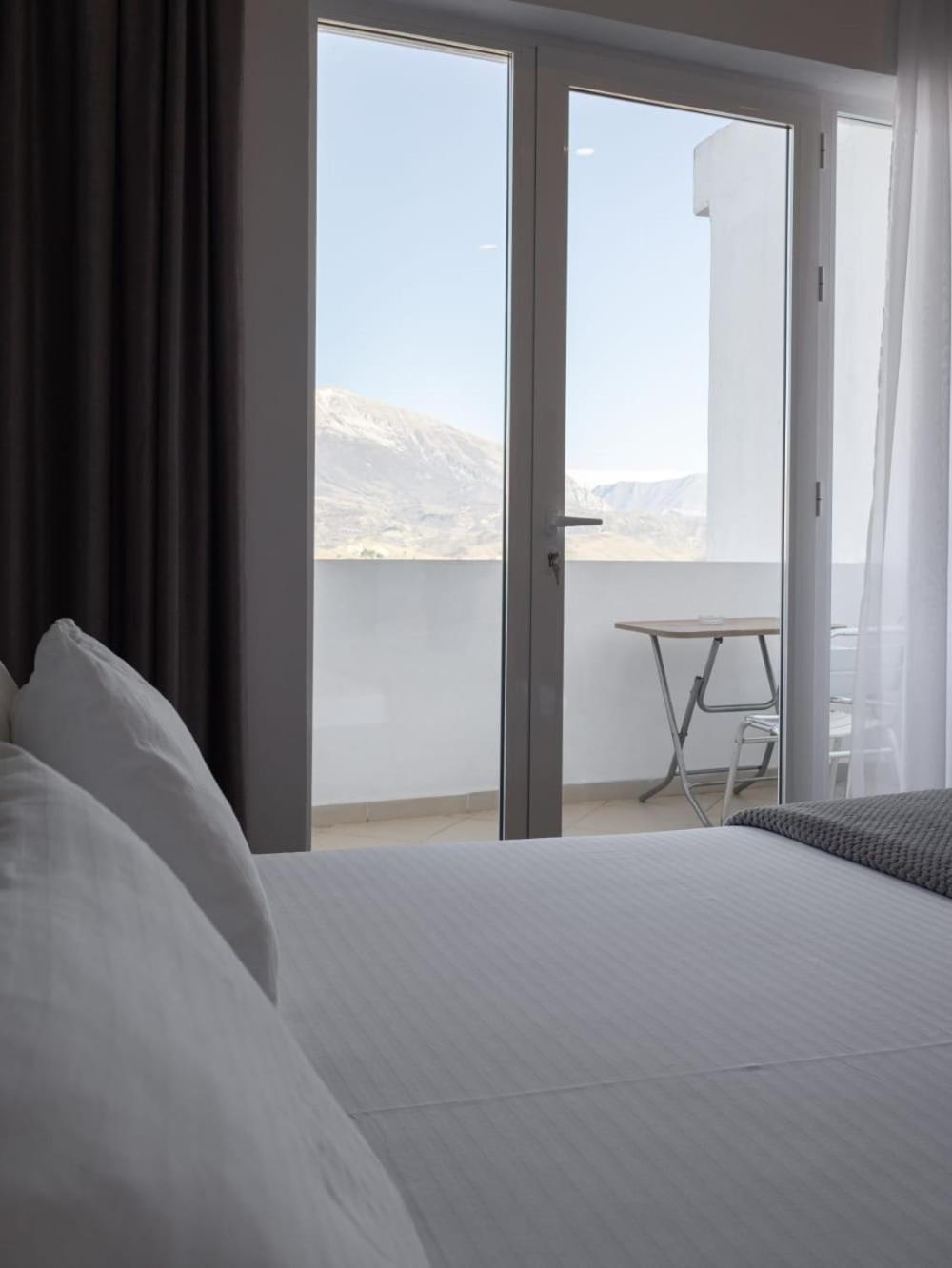 Patio Rooms Gjirokaster Ngoại thất bức ảnh